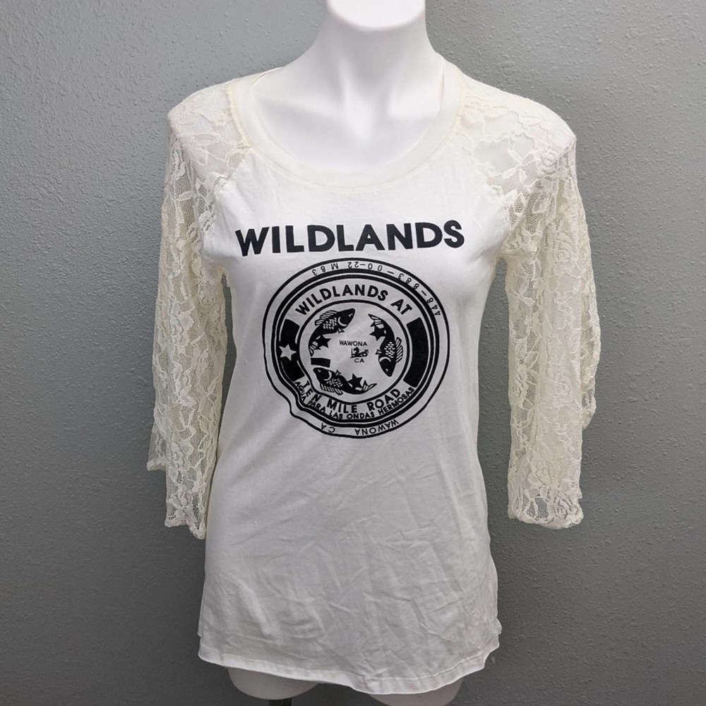 We the Free wildlands lays 3/4 sleeve high low top XS